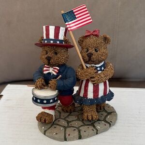 The Windsor Bears Patriotic Figurine Set